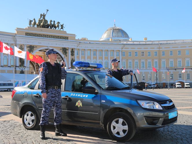 Сегодня - День вневедомственной охраны войск национальной гвардии Российской Федерации