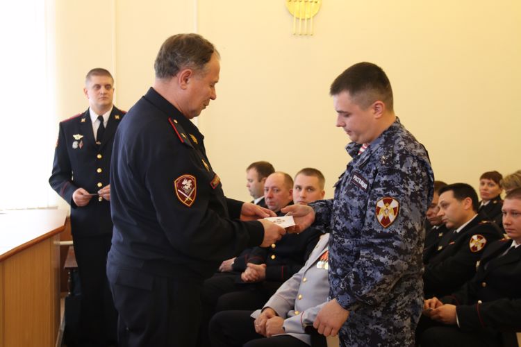 Сотрудники отдела вневедомственной охраны по Кировскому району Санкт-Петербурга награждены нагрудными знаками «За отличие в службе» II степени