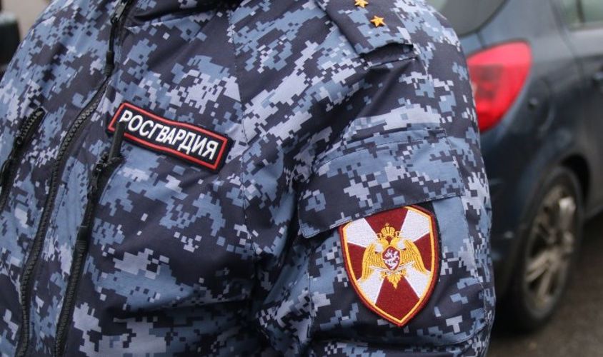 В Красногвардейском районе наряд вневедомственной охраны задержал гражданина, подозреваемого в грабеже