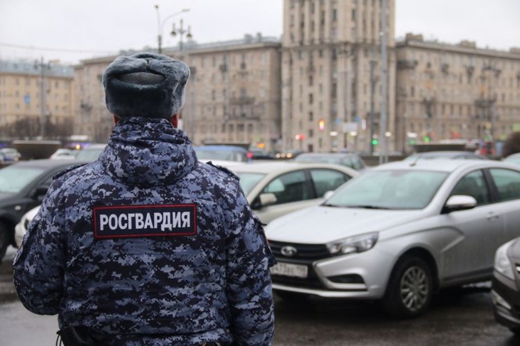 В Петербурге сотрудники вневедомственной охраны задержали четырёх правонарушителей, пытавшихся совершить кражи в магазинах