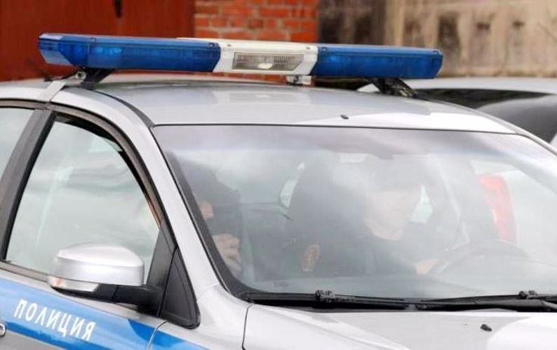 В Петродворцовом районе сотрудники Росгвардии задержали злоумышленника, открыто похитившего в магазине ящик для пожертвований