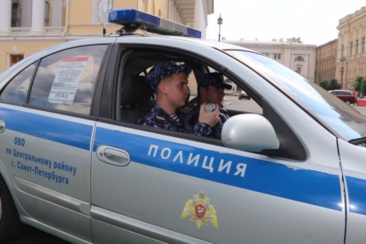 Сотрудники Росгвардии задержали правонарушителей, которые рисовали в неустановленном месте граффити