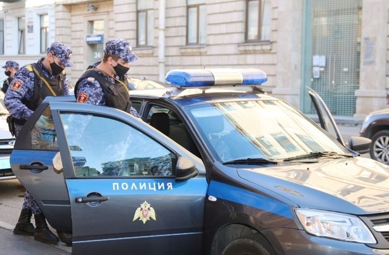 В Центральном районе наряд Росгвардии задержал хулигана, повредившего автомобиль скорой помощи
