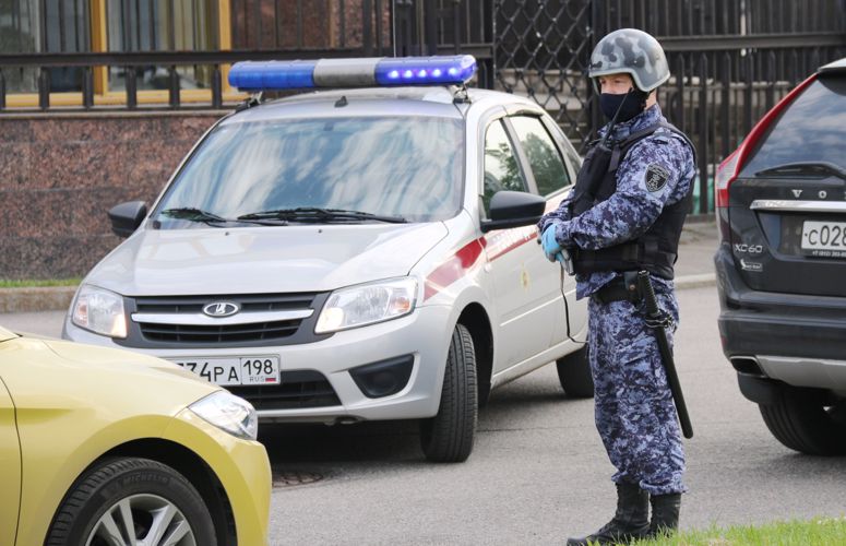 Сотрудники вневедомственной охраны задержали злоумышленника, который с ножом напал на сожительницу