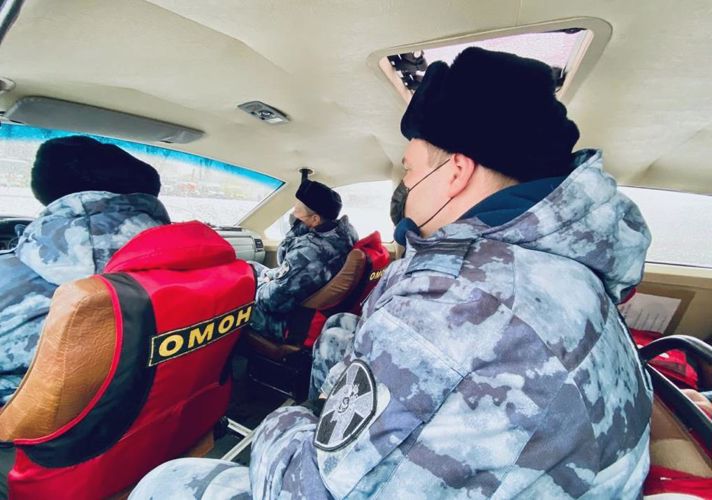 Cотрудники ОМОН приняли участие в проведении профилактических рейдов на территории Санкт-Петербурга