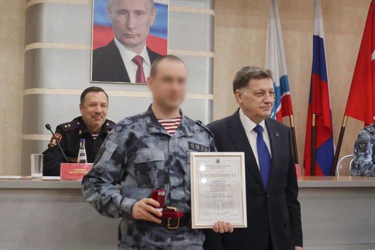 Председатель Законодательного собрания Санкт-Петербурга Вячеслав Макаров поблагодарил сотрудников ОМОН за охрану правопорядка