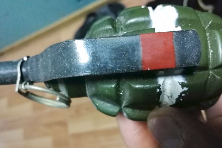 Во Фрунзенском районе взрывотехники ОМОН обследовали предмет, похожий на гранату 