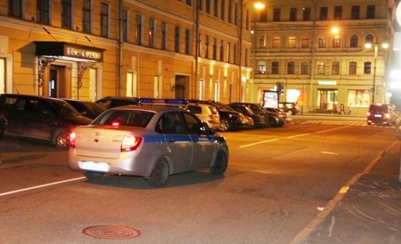 В Кировском районе наряд вневедомственной охраны задержал нетрезвого гражданина, устроившего погром в гостиничном номере
