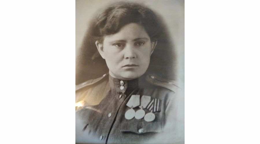 Сотрудники вневедомственной охраны Калининского района поздравили со 104-летием ветерана службы Марию Александровну Шелкову