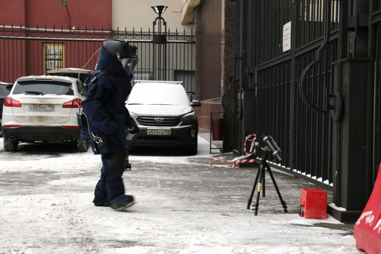 В Санкт-Петербурге сотрудники Росгвардии приняли участие в тактико-специальных учениях