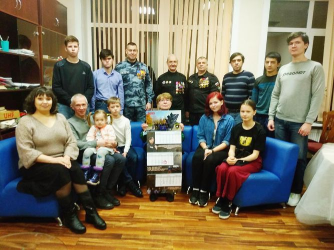 В Санкт-Петербурге ветераны транспортного ОМОН Росгвардии встретились с воспитанниками подростково-молодёжного клуба