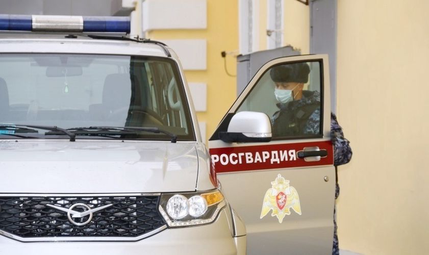 В Гатчине наряд Росгвардии задержал посетителя ресторана, не оплатившего счет