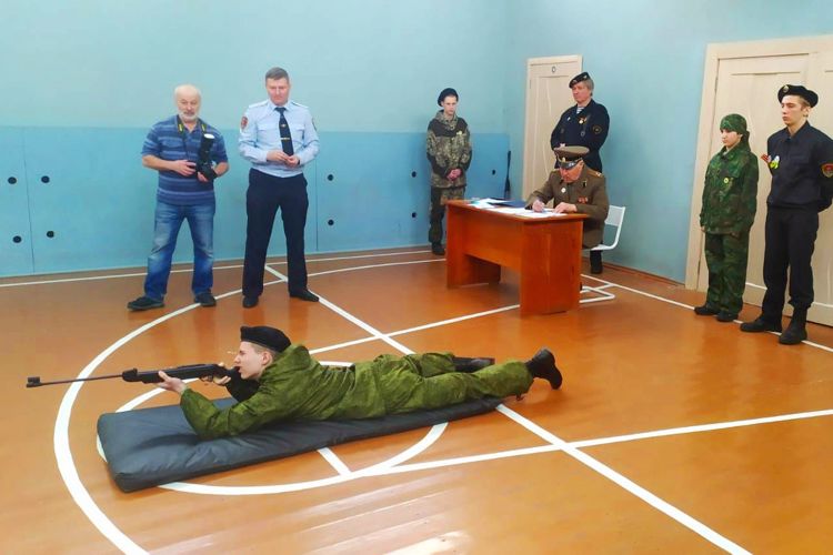 Сотрудники Росгвардии стали судьями на слете молодежных поисковых отрядов в Тосненском районе