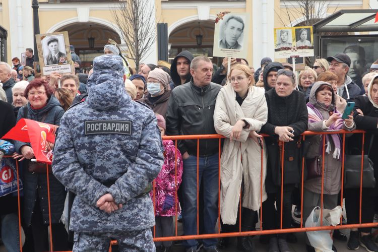 В Санкт-Петербурге росгвардейцы обеспечивали правопорядок при проведении всех праздничных мероприятий, посвященных Дню Победы