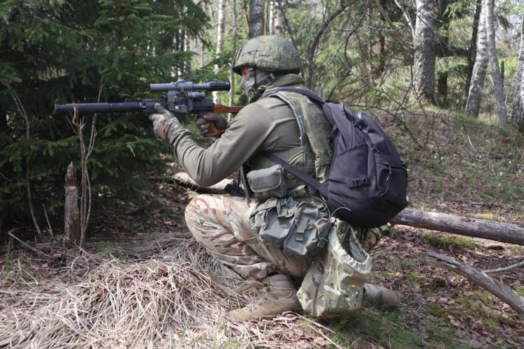 В Ленобласти сотрудники транспортного ОМОН Росгвардии провели учения по нейтрализации условного противника
