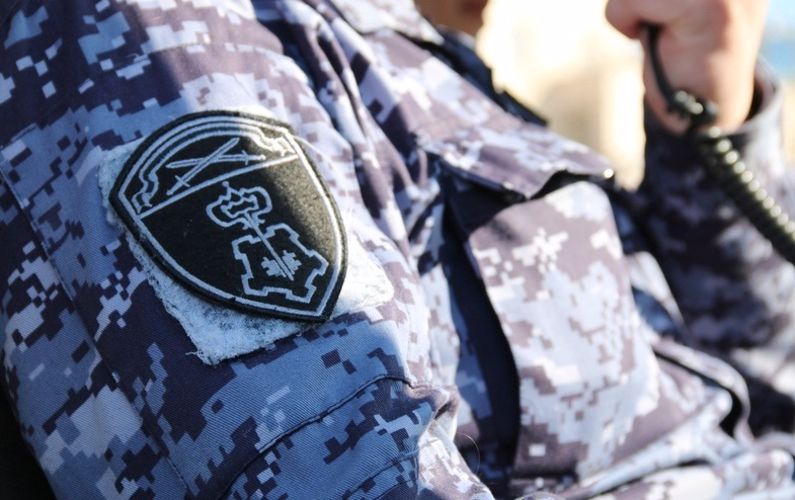 Сотрудники Росгвардии задержали гражданина при попытке кражи из автодома, припаркованного на Казанской площади