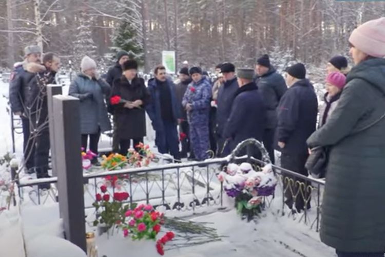 В Петербурге сотрудники Росгвардии почтили память сослуживцев, погибших при исполнении служебного долга