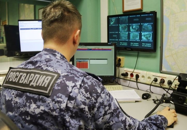 В Василеостровском районе сотрудники Росгвардии задержали правонарушителей, совершивших кражи из магазинов