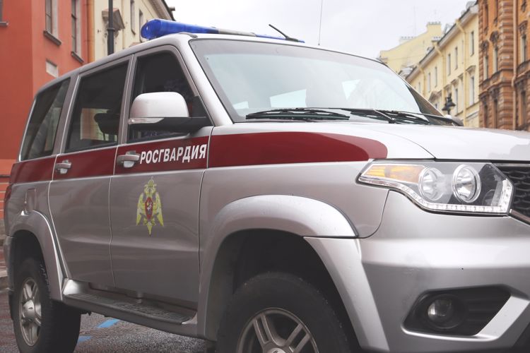 В Красногвардейском районе сотрудники Росгвардии задержали агрессивного пассажира трамвая