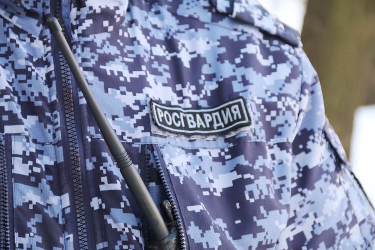 В Приморском районе сотрудники Росгвардии задержали разыскиваемого грабителя