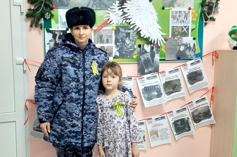 Сотрудники Росгвардии Красносельского района приняли участие в мероприятиях, посвященных 79-летию освобождения Ленинграда от блокады