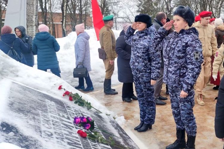 В Ленинградской области сотрудники Росгвардии приняли участие в мероприятиях, посвящённых 80-летию прорыва блокады Ленинграда