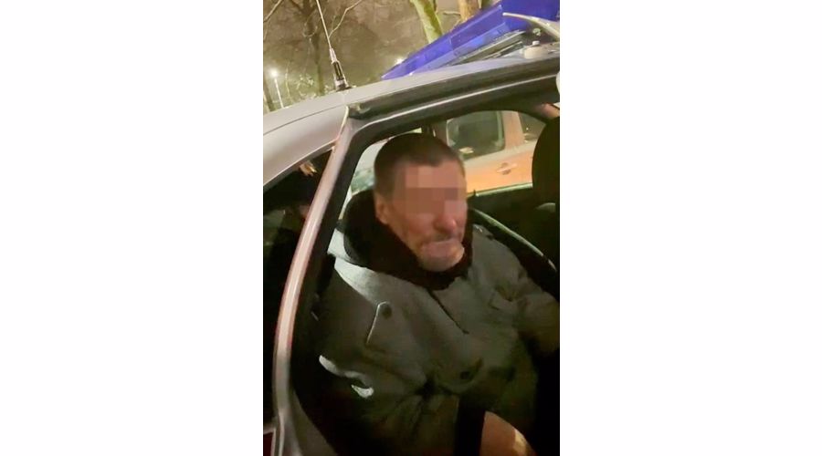 В Красносельском районе наряд Росгвардии задержал гражданина, ударившего работницу скорой помощи