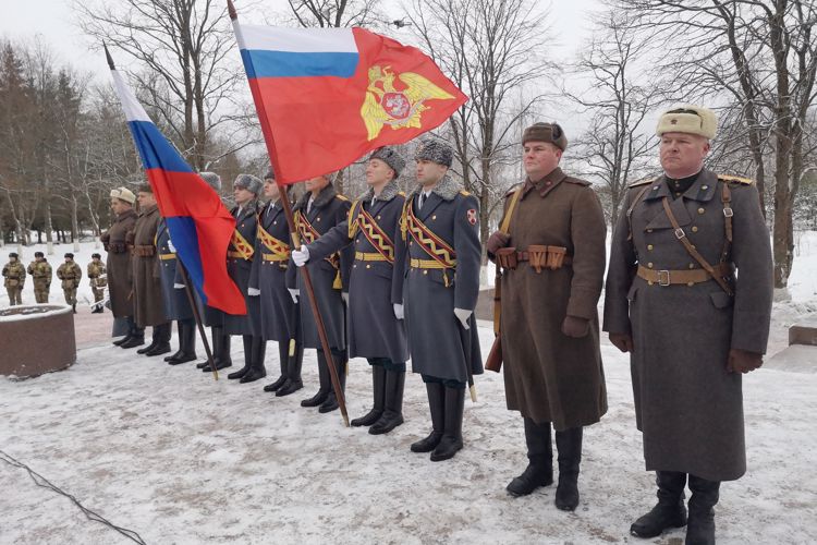На Невском пятачке представители ГУ Росгвардии почтили память защитников и жителей блокадного Ленинграда
