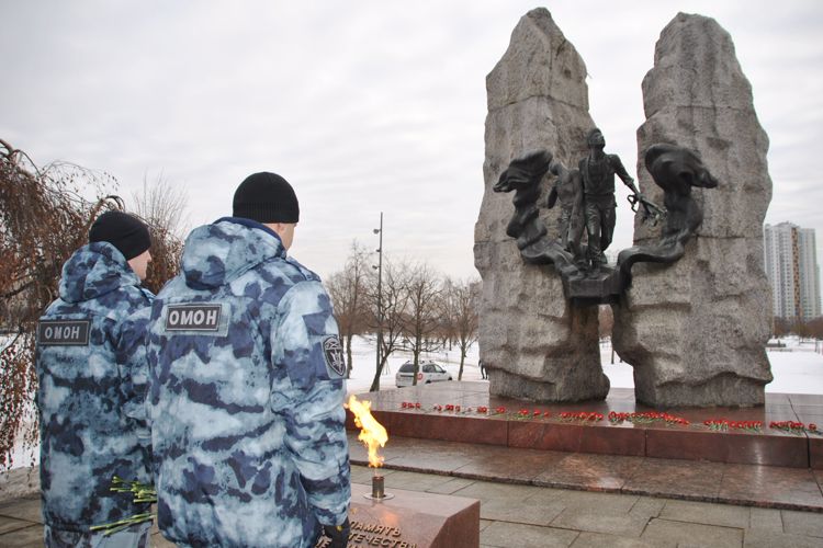 Сотрудники и ветераны ГУ Росгвардии почтили память павших воинов-интернационалистов