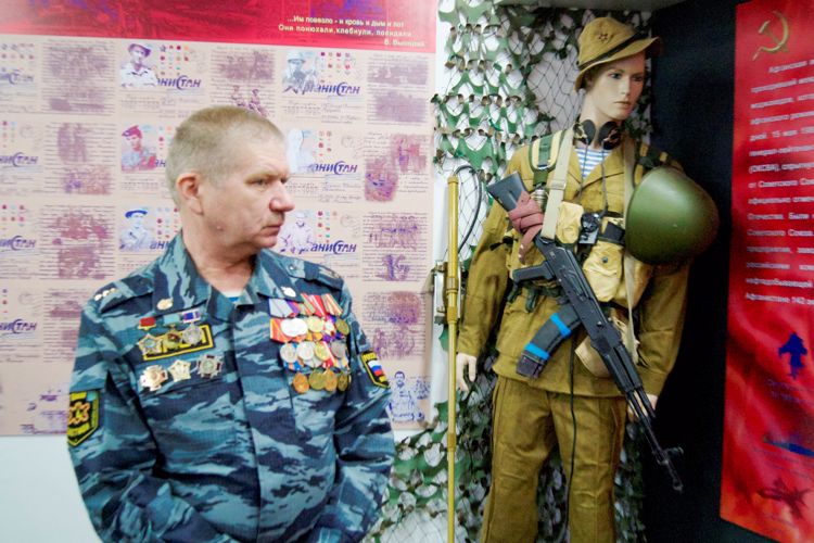 В ОМОН «Бастион» провели встречу с ветеранами отряда - воинами-интернационалистами