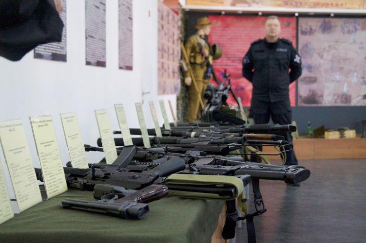 Петербургские школьники побывали в гостях у ОМОН «Бастион» Росгвардии