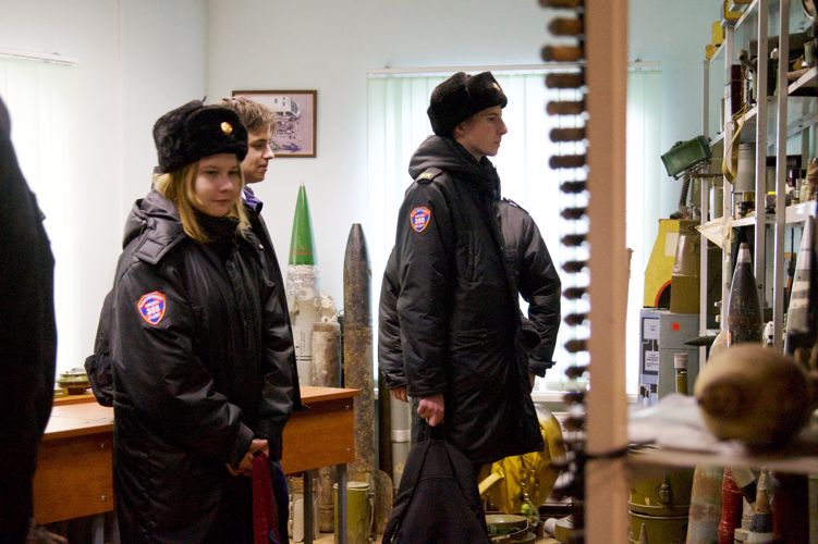 Петербургские школьники побывали в гостях у ОМОН «Бастион» Росгвардии