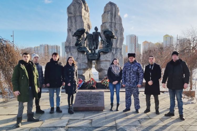 Представители вневедомственной охраны Санкт-Петербурга и Ленинградской области почтили память воинов-интернационалистов