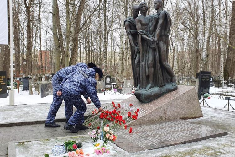 Представители вневедомственной охраны Санкт-Петербурга и Ленинградской области почтили память воинов-интернационалистов