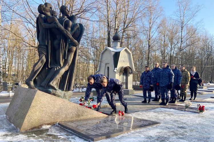Представители вневедомственной охраны Санкт-Петербурга и Ленинградской области почтили память воинов-интернационалистов