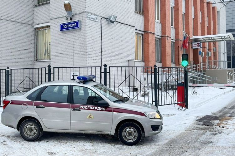 В Красногвардейском районе наряд вневедомственной охраны задержал подозреваемого в краже, находящегося в розыске