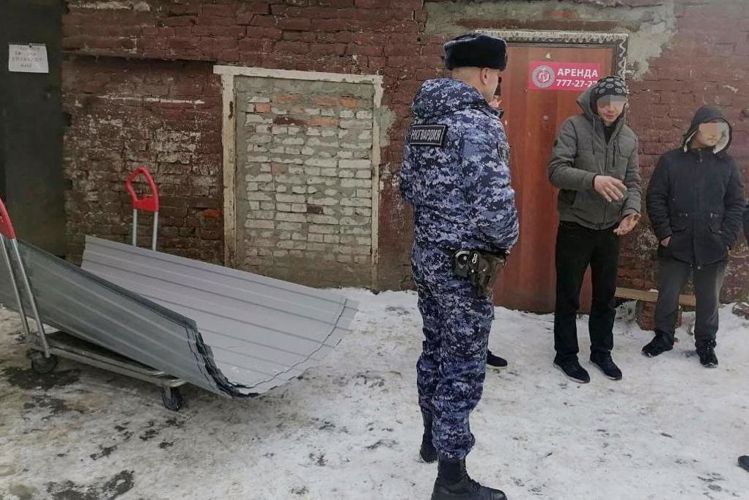 В Московском районе росгвардейцы задержали правонарушителей, похитивших материалы со строительной площадки