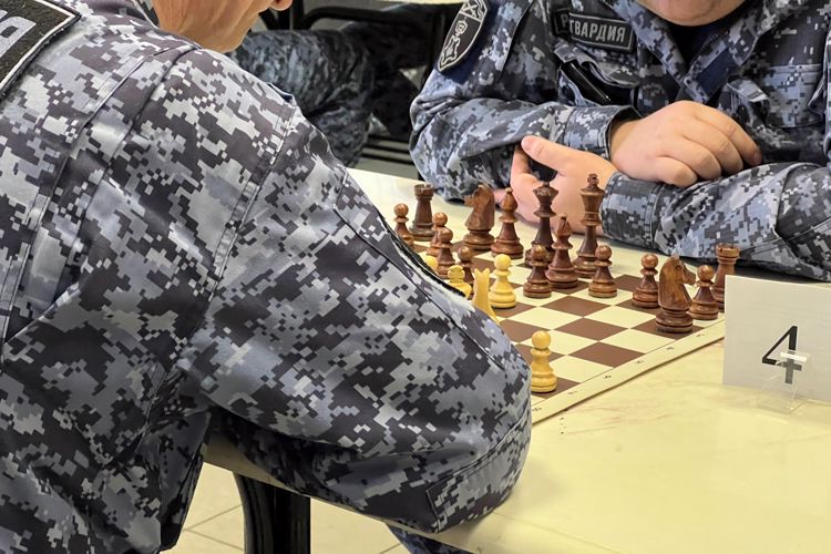 Среди сотрудников вневедомственной охраны Санкт-Петербурга и Ленобласти прошел чемпионат по шахматам