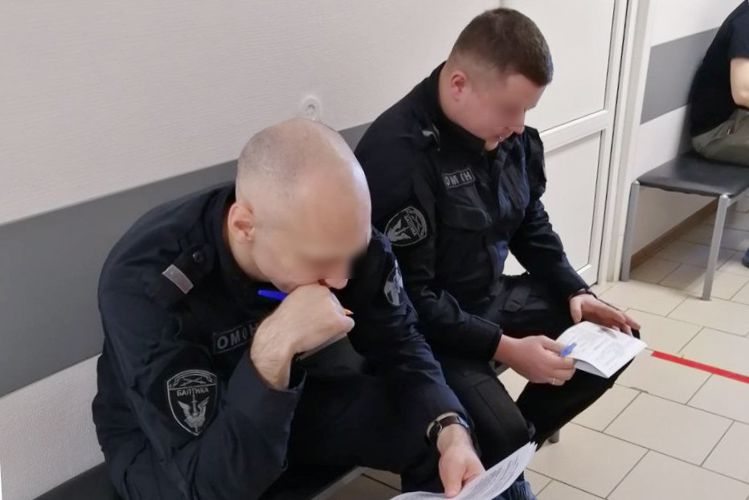 В Санкт-Петербурге сотрудники транспортного ОМОН Росгвардии добровольно сдали кровь для пациентов онкологического центра