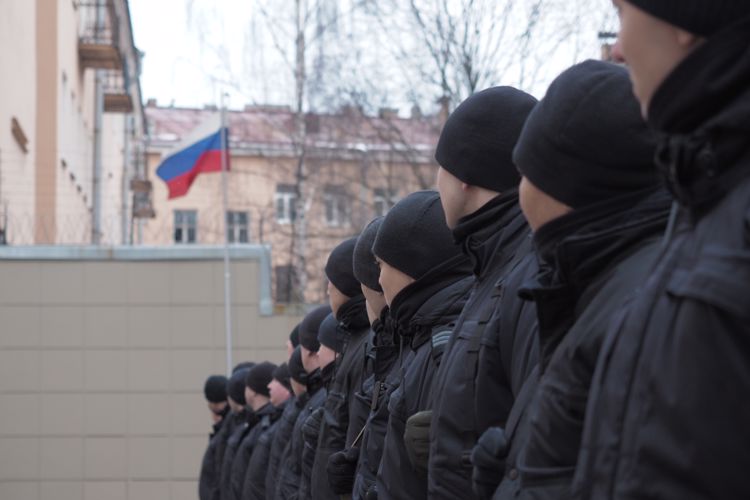 Ветеранов ОМОН «Бастион» Росгвардии поздравили с 75-летием со дня создания оперполка милиции ГУВД Леноблгорисполкомов