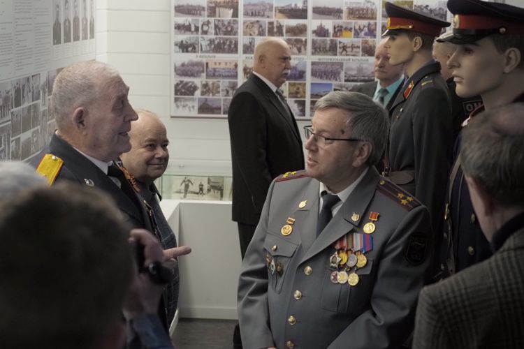 Ветеранов ОМОН «Бастион» Росгвардии поздравили с 75-летием со дня создания оперполка милиции ГУВД Леноблгорисполкомов
