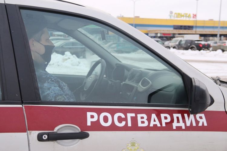 В Выборге сотрудники Росгвардии задержали рецидивиста, находившегося в розыске