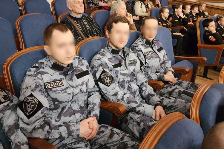 Сотрудники и ветераны подразделений ГУ Росгвардии приняли участие в акции «У нас одно Отечество – Россия»
