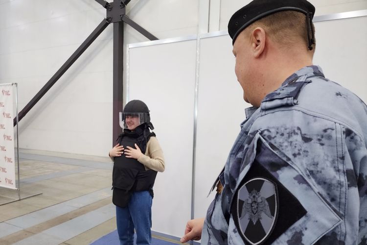 Сотрудники Росгвардии демонстрируют достижения современных технологий на выставке «ЭКСПОТЕХНОСТРАЖ. День передовых технологий» 