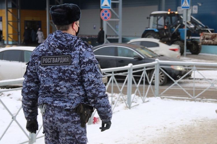 В Красногвардейском районе наряд вневедомственной охраны задержал рецидивиста, похитившего товары из торгового центра