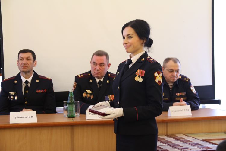 В Главном управлении Росгвардии по Санкт-Петербургу и Ленинградской области наградили отличившихся сотрудников и военнослужащих