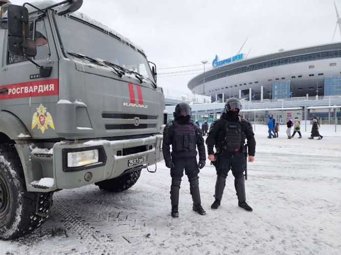 Подразделения Росгвардии приняли участие в обеспечении правопорядка во время футбольного матча «Зенит - Химки»