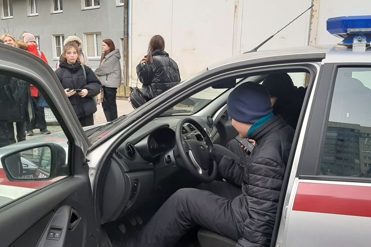 Сотрудники вневедомственной охраны рассказали петербургским школьникам о своей службе