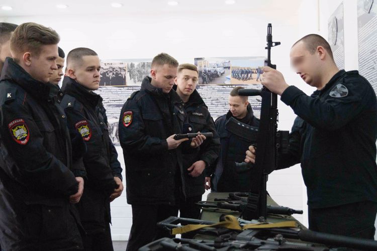 В ОМОН «Бастион» провели занятие для курсантов Санкт-Петербургского университета МВД России