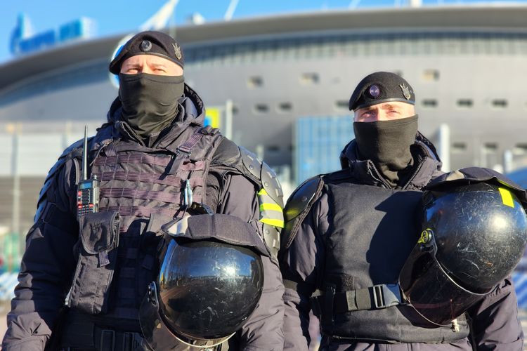 Сотрудники ГУ Росгвардии приняли участие в обеспечении правопорядка при проведении матча «Зенит» - «Динамо»